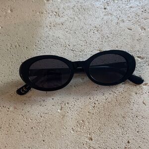 Madewell Black Oval Sunglasses